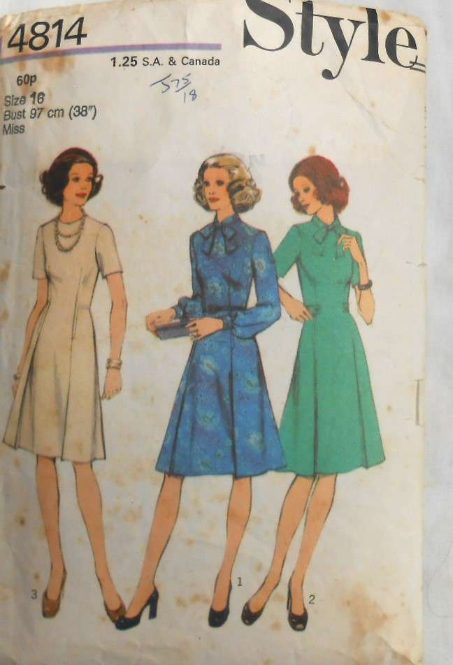 VINTAGE STYLE 4814 DRESS WITH WAISTLINE SIZE 16 BUST 97 CM- COMPLETE