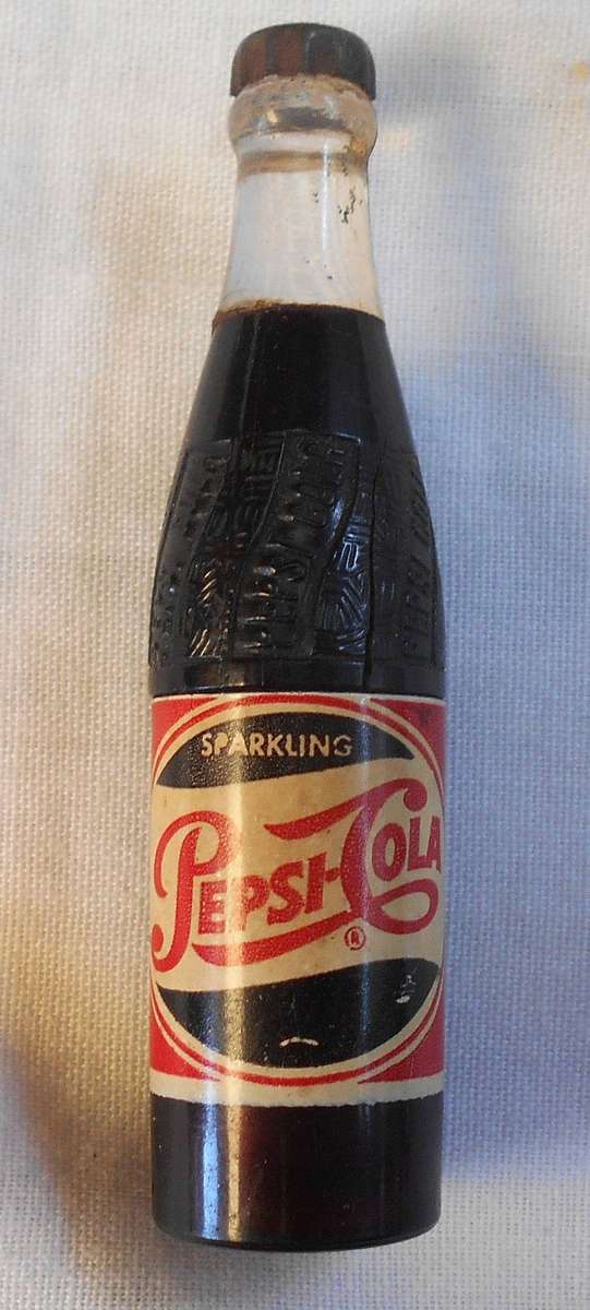 VINTAGE RARE MINIATURE PEPSI BOTTLE LIGHTER WITH FLINT