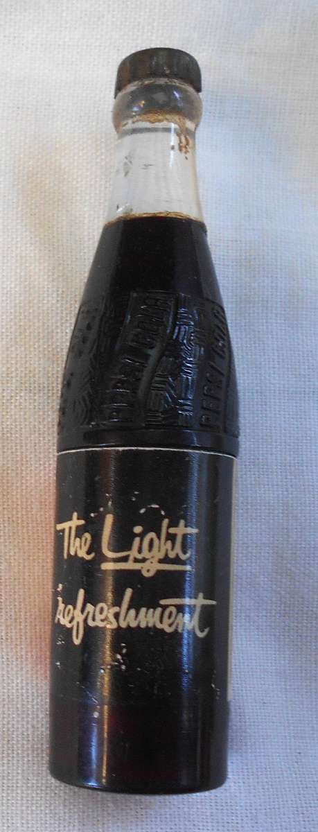 VINTAGE RARE MINIATURE PEPSI BOTTLE LIGHTER WITH FLINT