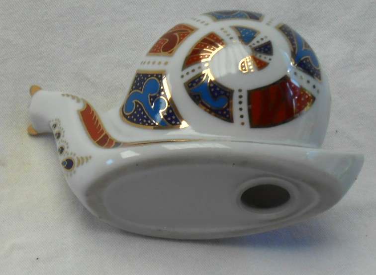 Stunning Ceramic Snail with gilt