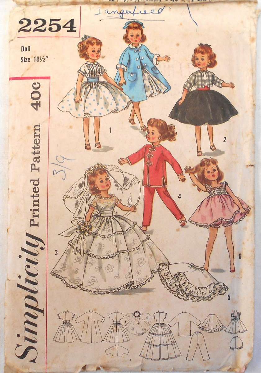 VINTAGE SIMPLICITY 2254 DOLLS WARDROBE -DOLL SIZE 11 1/2"' COMPLETE