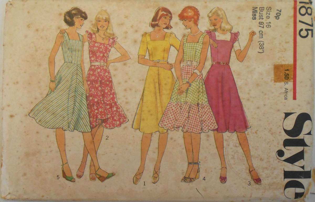 VINTAGE STYLE 1875 DRESS OR PINIAFORE-SIZE 16 BUST 97 CM COMPLETE-UNCUT-F/FOLDED