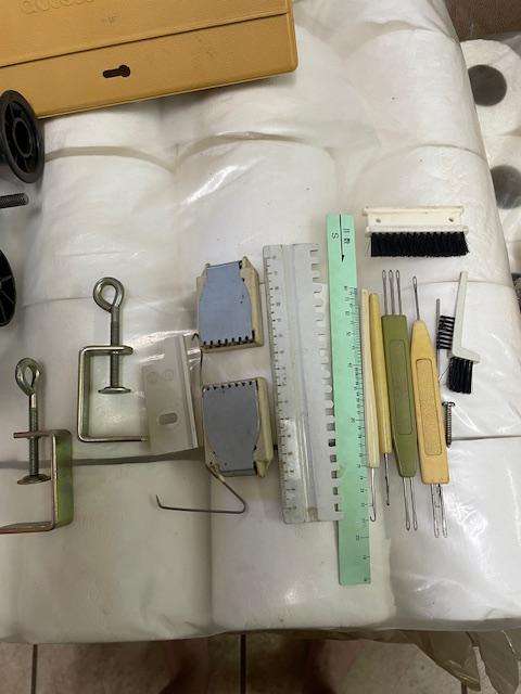 Knitting Machine Empisal Knitmaster 324