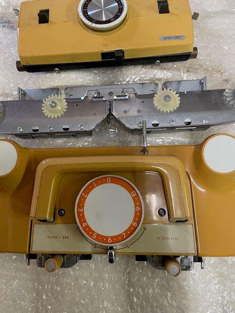 Knitting Machine Empisal Knitmaster 324