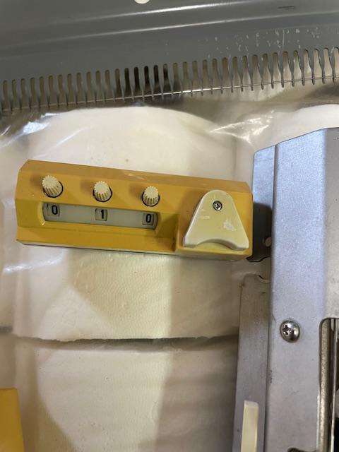 Knitting Machine Empisal Knitmaster 324