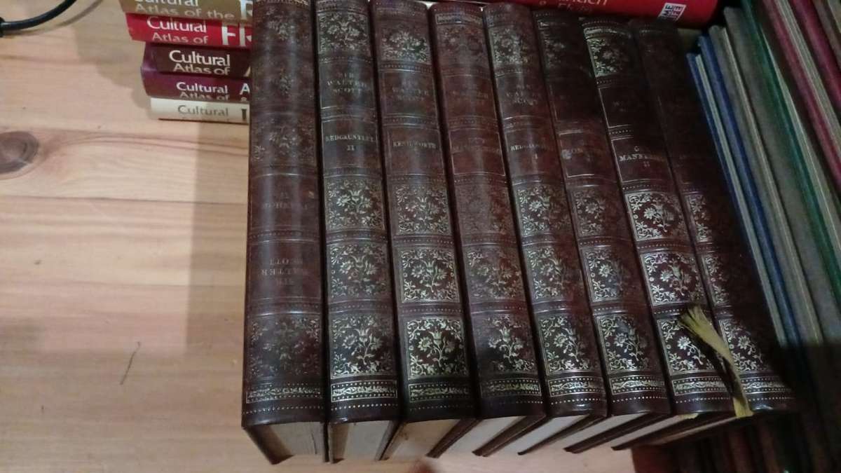 Sir Walter Scott- 8 Volumes