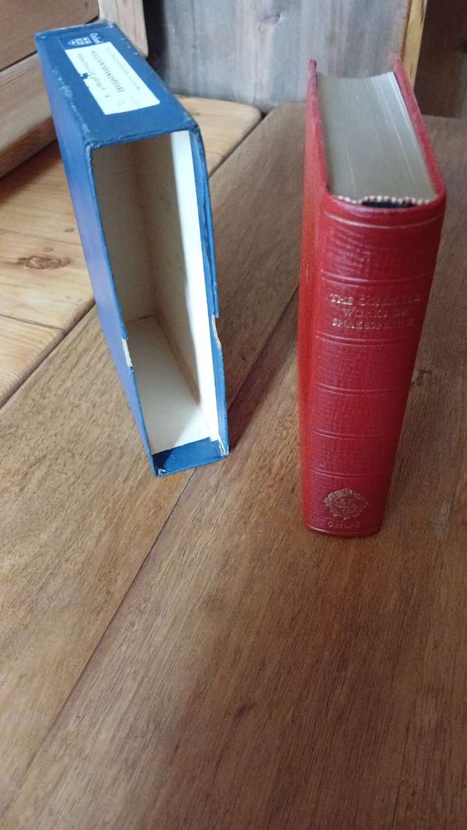 Shakespeare Complete Works (Oxford University Press) (Calf Binding with Slipcase)