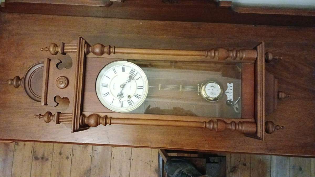 31 Day Wall Clock with Chimes