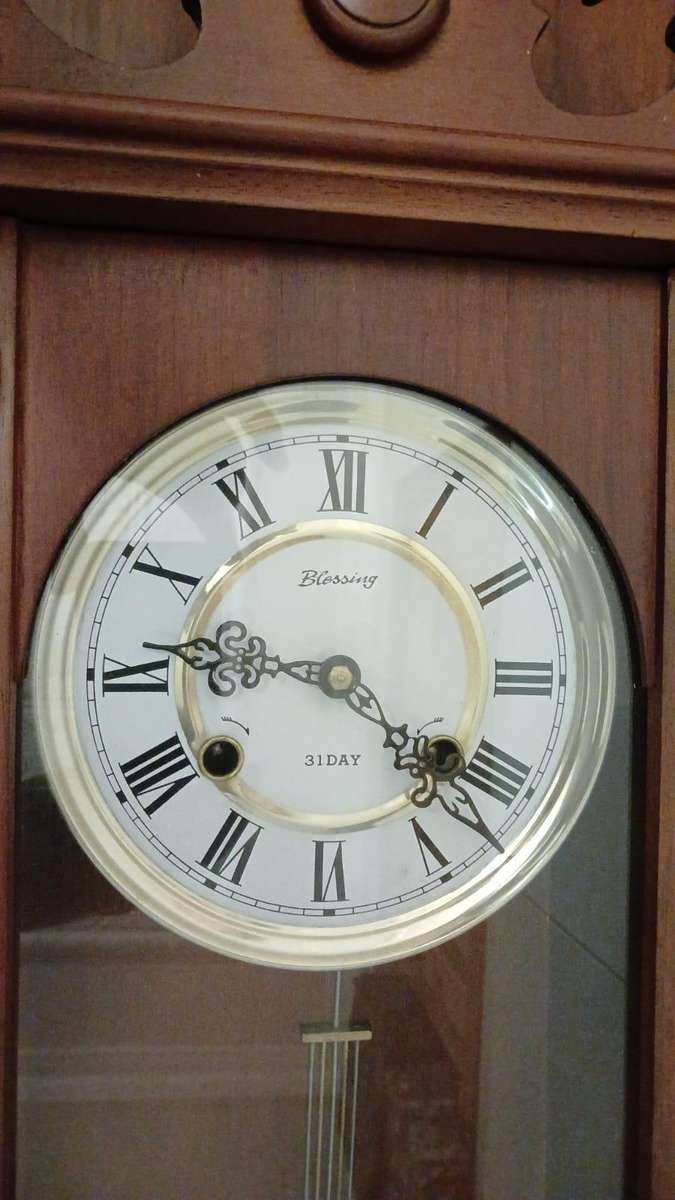31 Day Wall Clock with Chimes