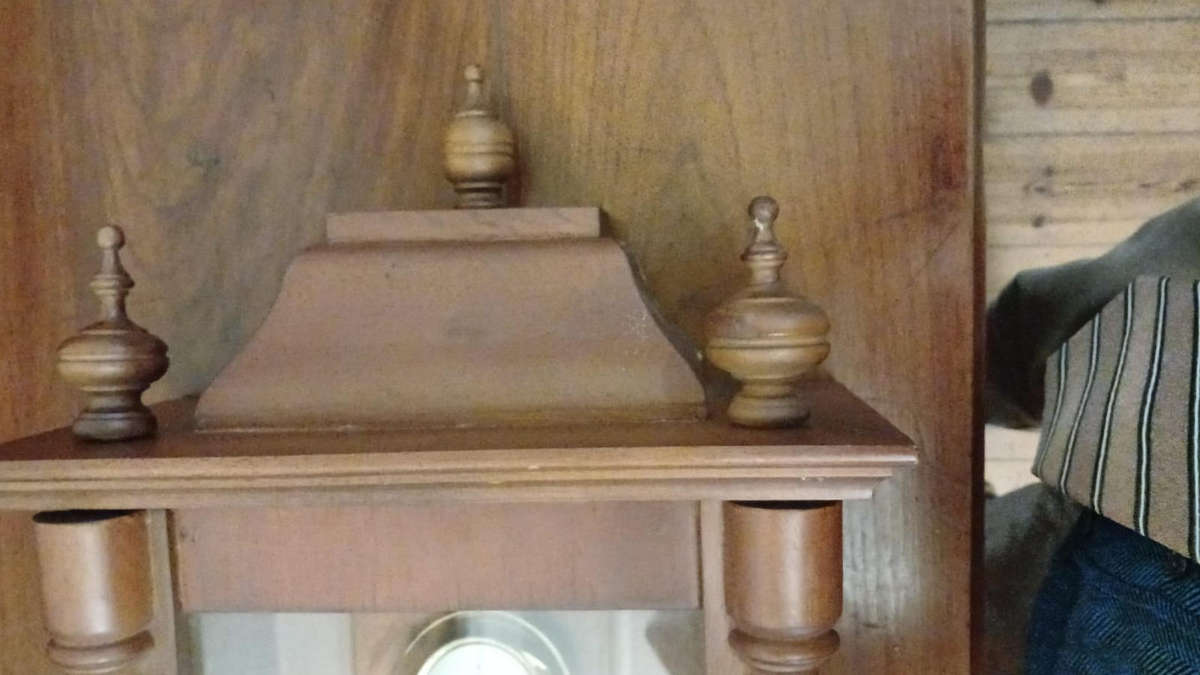 31 Day Wall Clock with Chimes