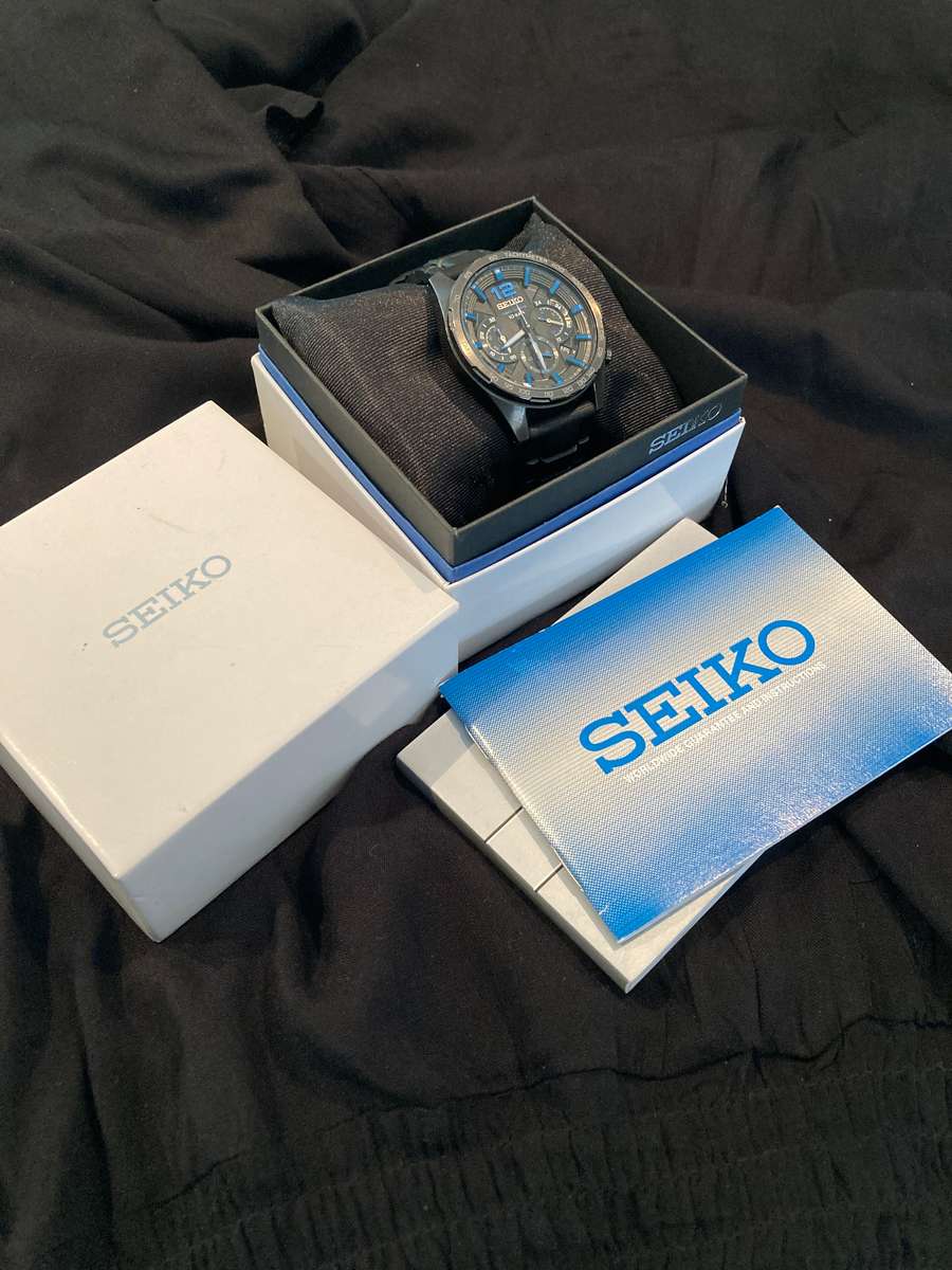 Seiko 8T63-10 Bar Waterproof Mens Watch