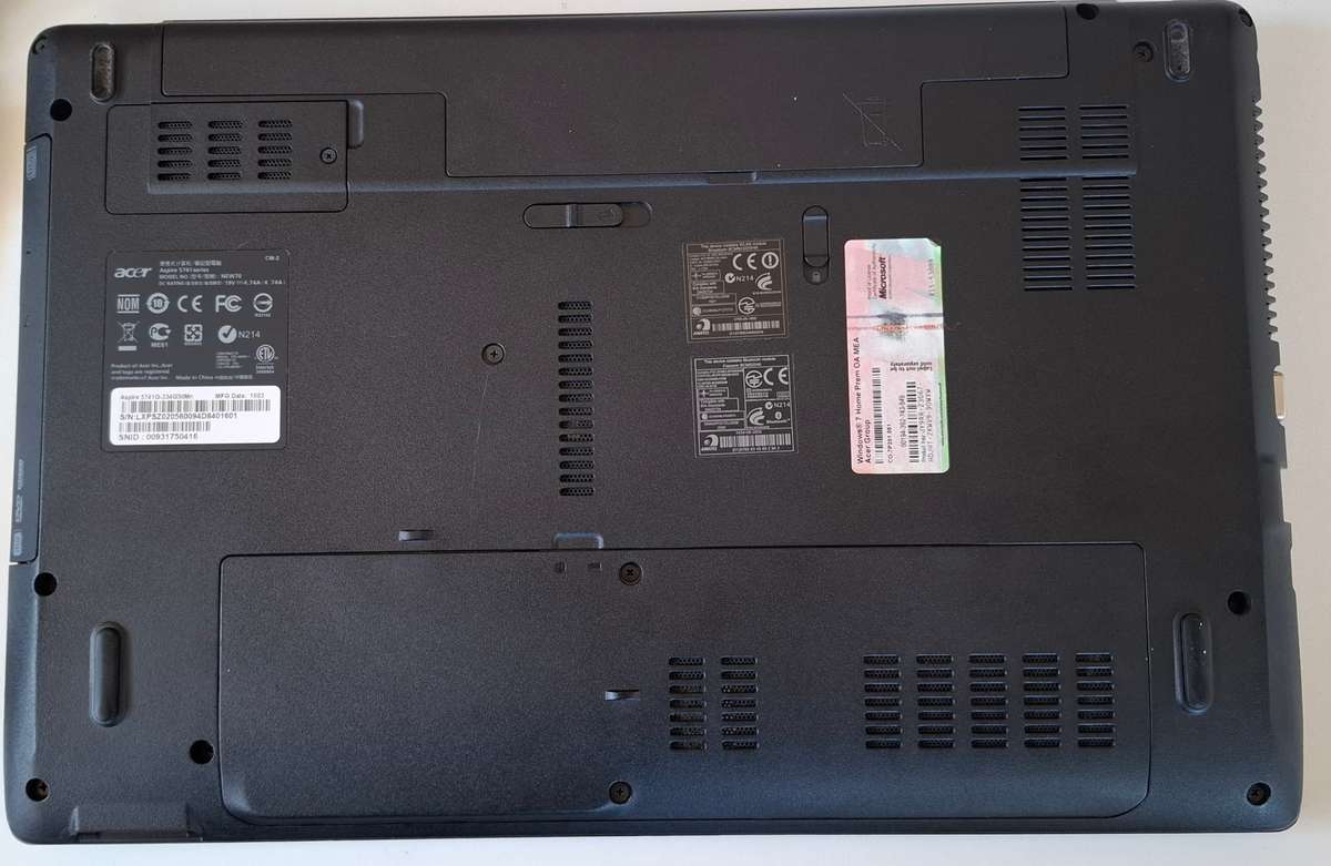 Acer 5741 Laptop i3 2.13GHZ CPU M330 4GB Ram 500Gb Hard Drive