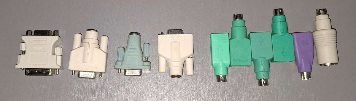 Set Of 10 Various Pc Computer Adapters