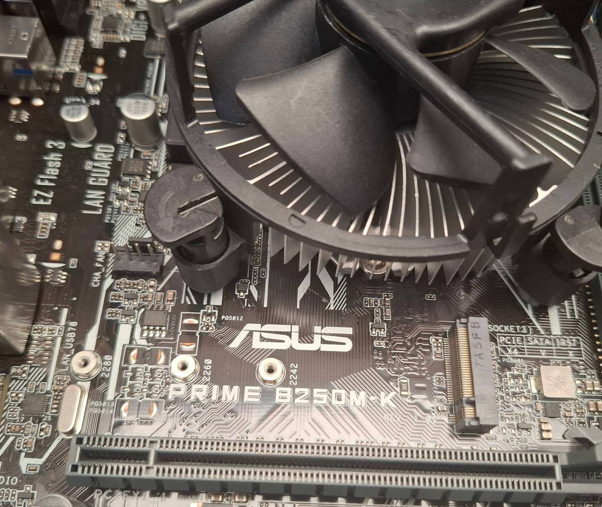 Asus Prime B250M-K Intel System Core i5 - 7400 3GHZ CPU 4GB Ram Plus Crucial BX500 240GB SSD Drive