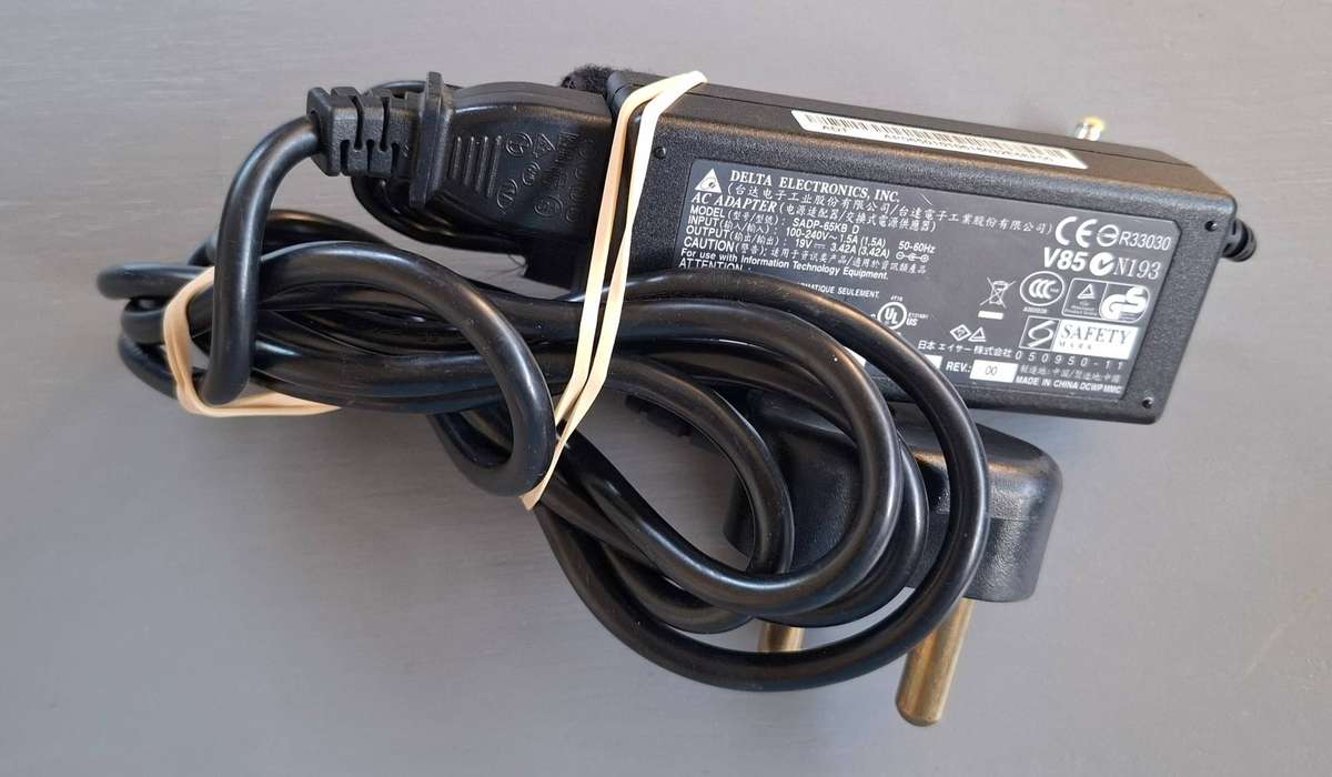Delta 19V 3.42A Laptop Charger Adapter
