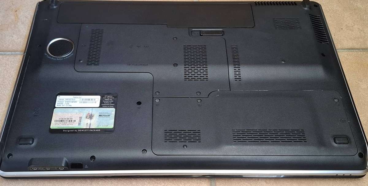 Hp Pavillion DV7 Laptop Model Dv7-3170 i5 2.4GHZ CPU 4GB Ram