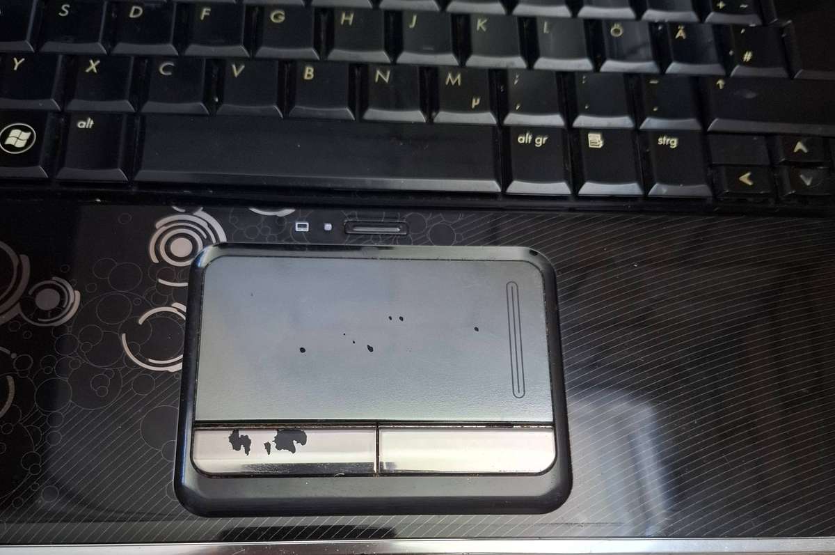 Hp Pavillion DV7 Laptop Model Dv7-3170 i5 2.4GHZ CPU 4GB Ram