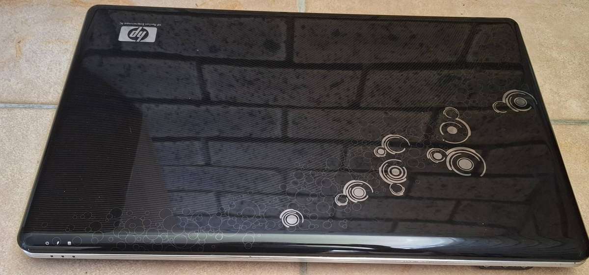 Hp Pavillion DV7 Laptop Model Dv7-3170 i5 2.4GHZ CPU 4GB Ram