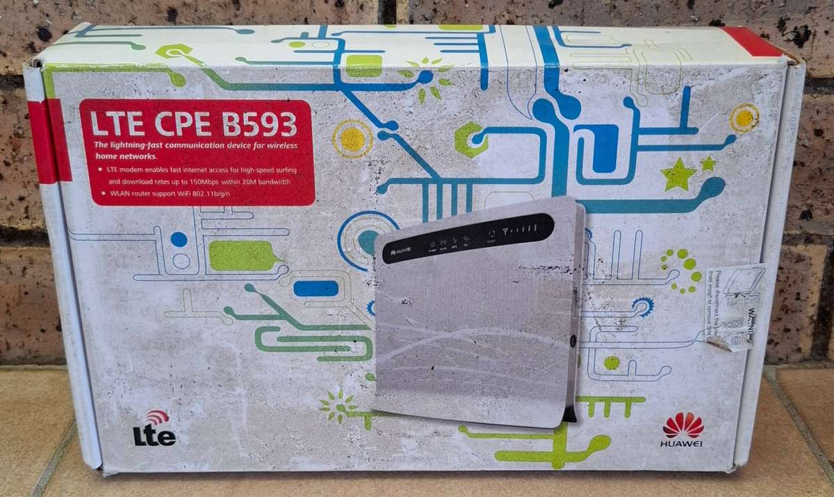 Huawei 4G LTE B593 Wireless Simcard Router Including Antennas & 4 Lan Ports