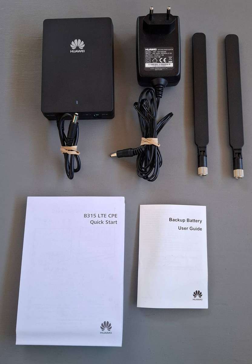 Huawei LTE B315 Wifi Router Including Mini Battery Backup Charger Adapter & Antennas