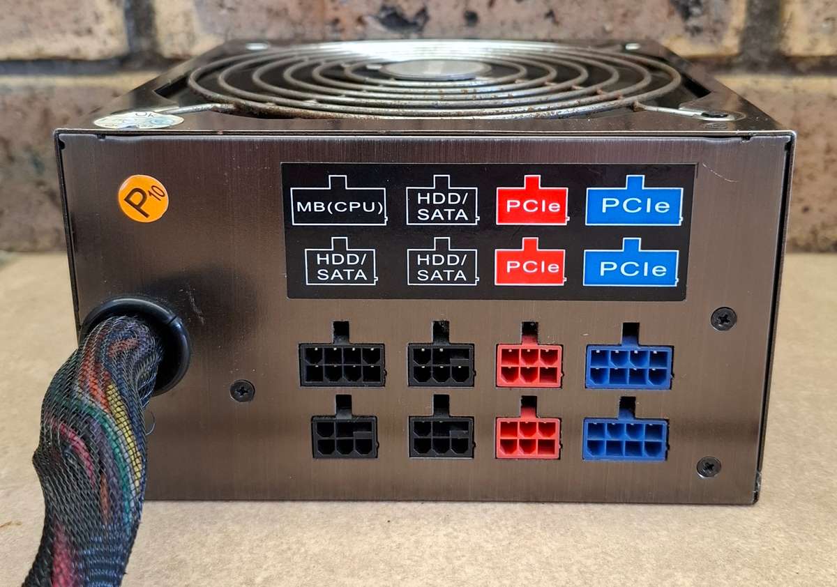 Huntkey X7 900Watt Modular Power Supply