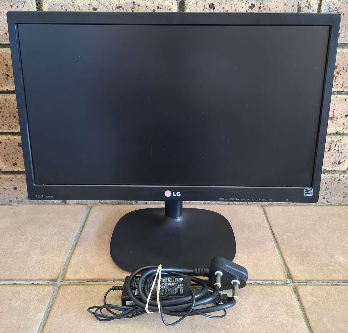 LG Monitor 19.5 Inch Including Vga Cable Plus Power Adapter