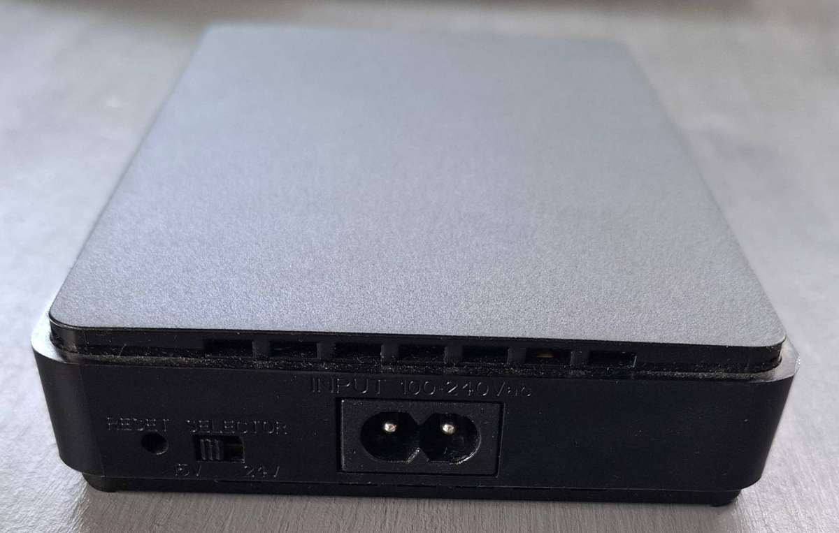 Mini UPS Battery Backup Supply Mini UPS 5V 9V 12V With Splitter Cables Included