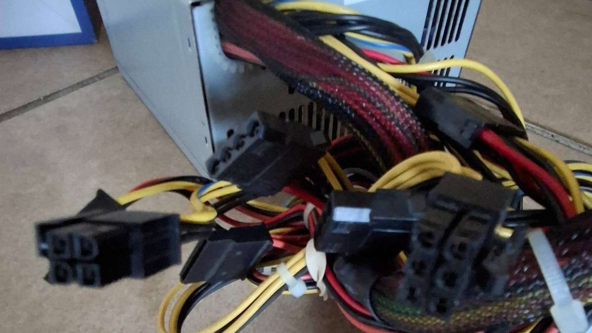 Thermaltake 400Watt Desktop Computer Power Supply