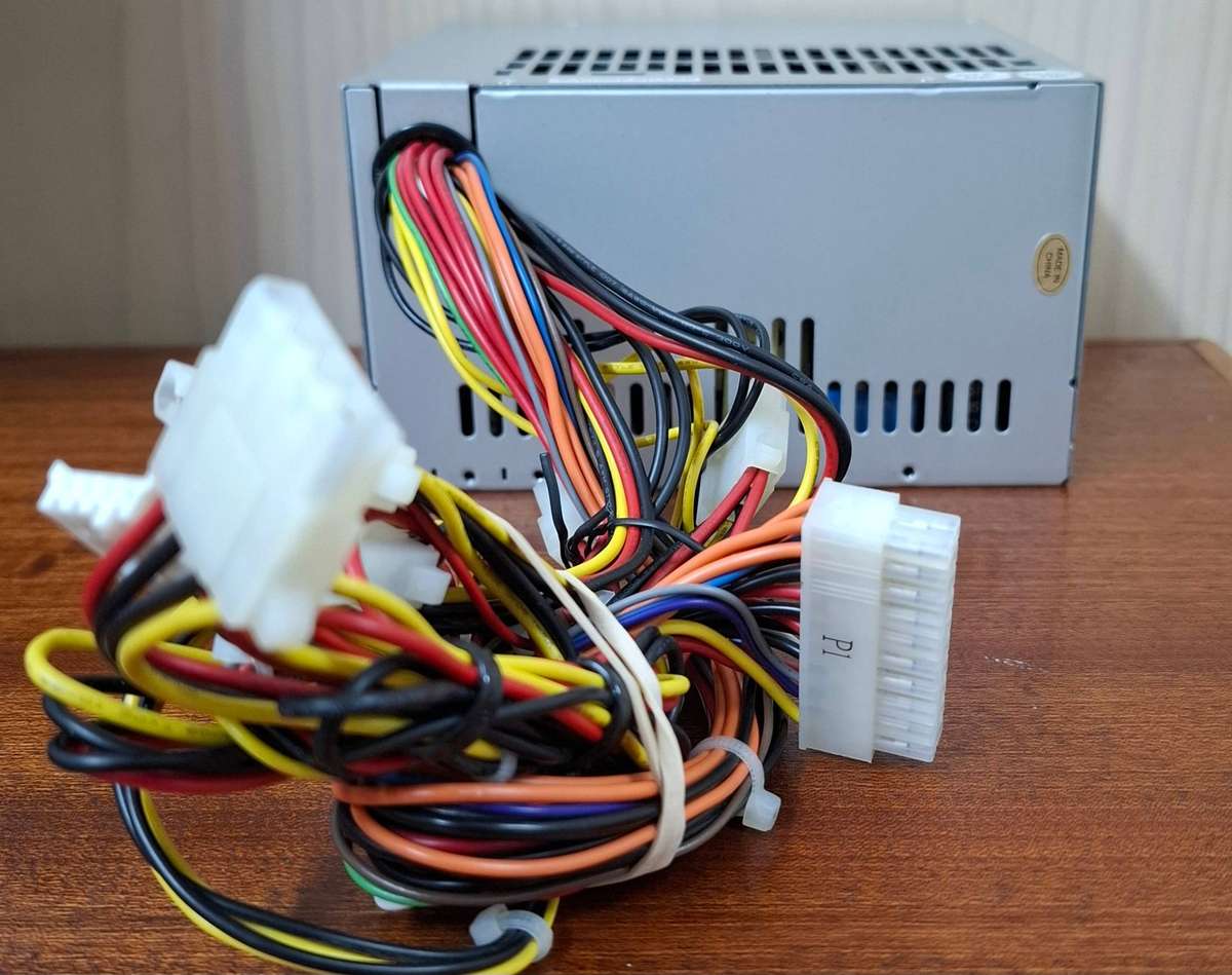 Sparkle 250Watt 20 Pin Desktop Power Supply