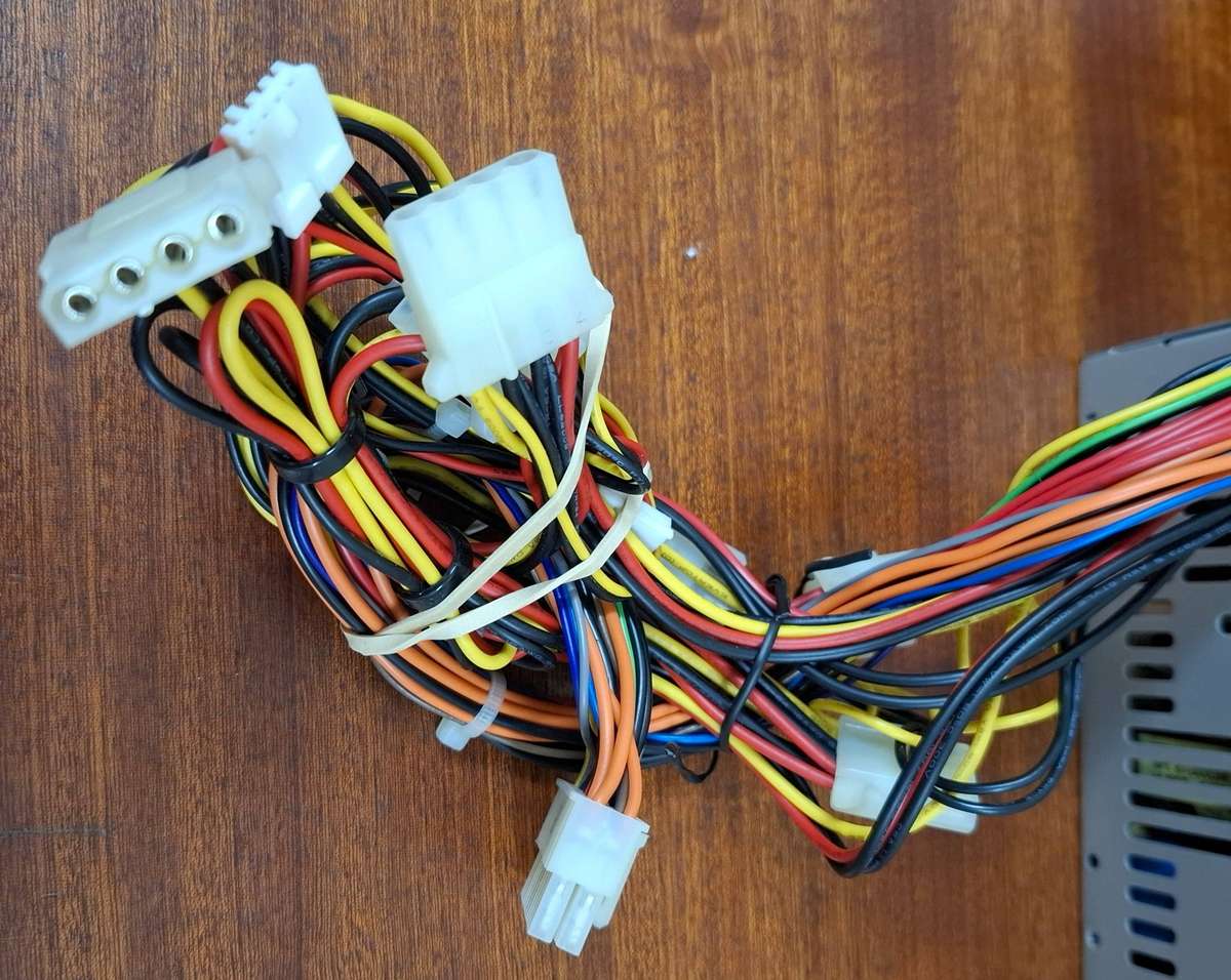 Sparkle 250Watt 20 Pin Desktop Power Supply