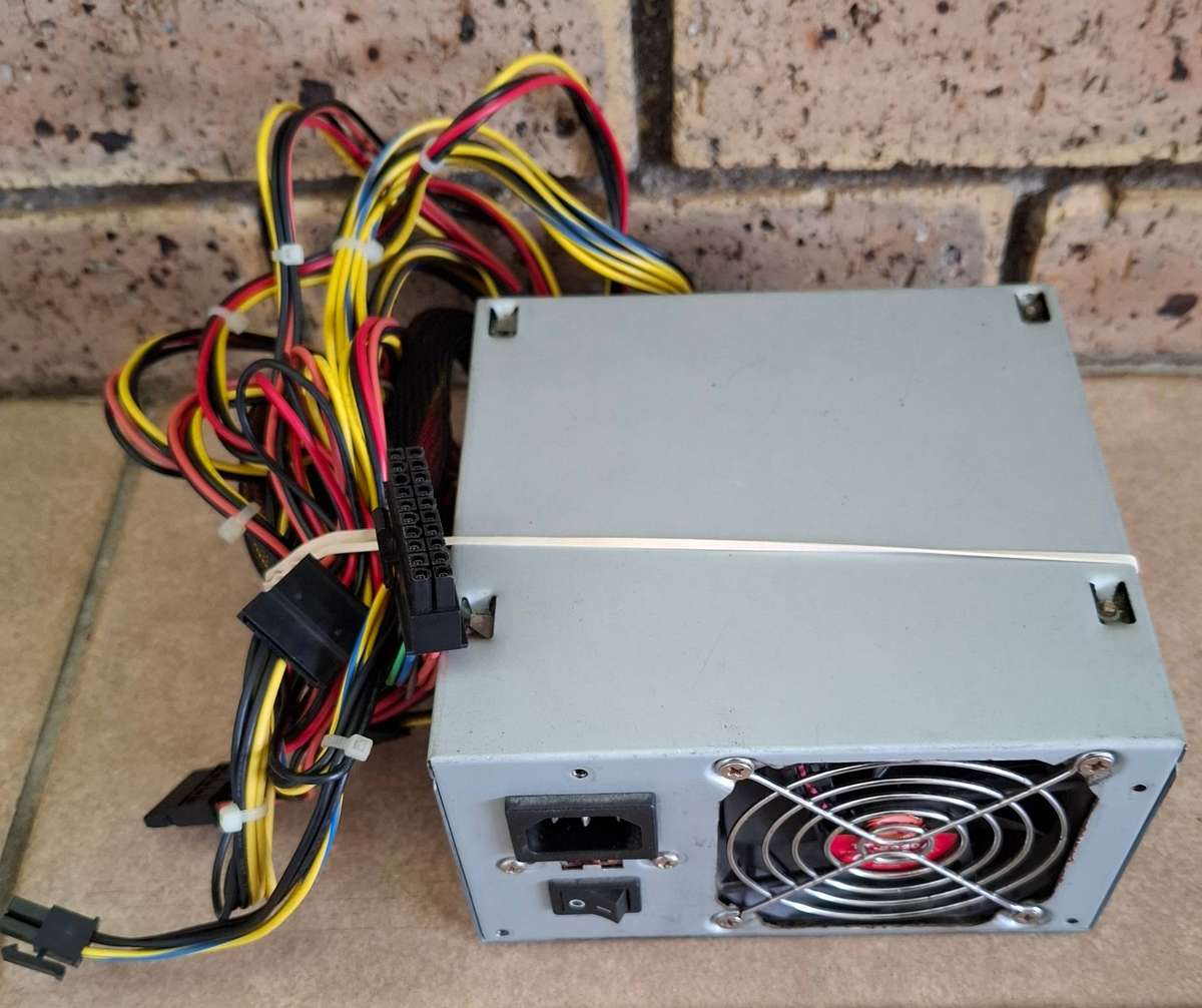 Thermaltake 400Watt Desktop Computer Power Supply