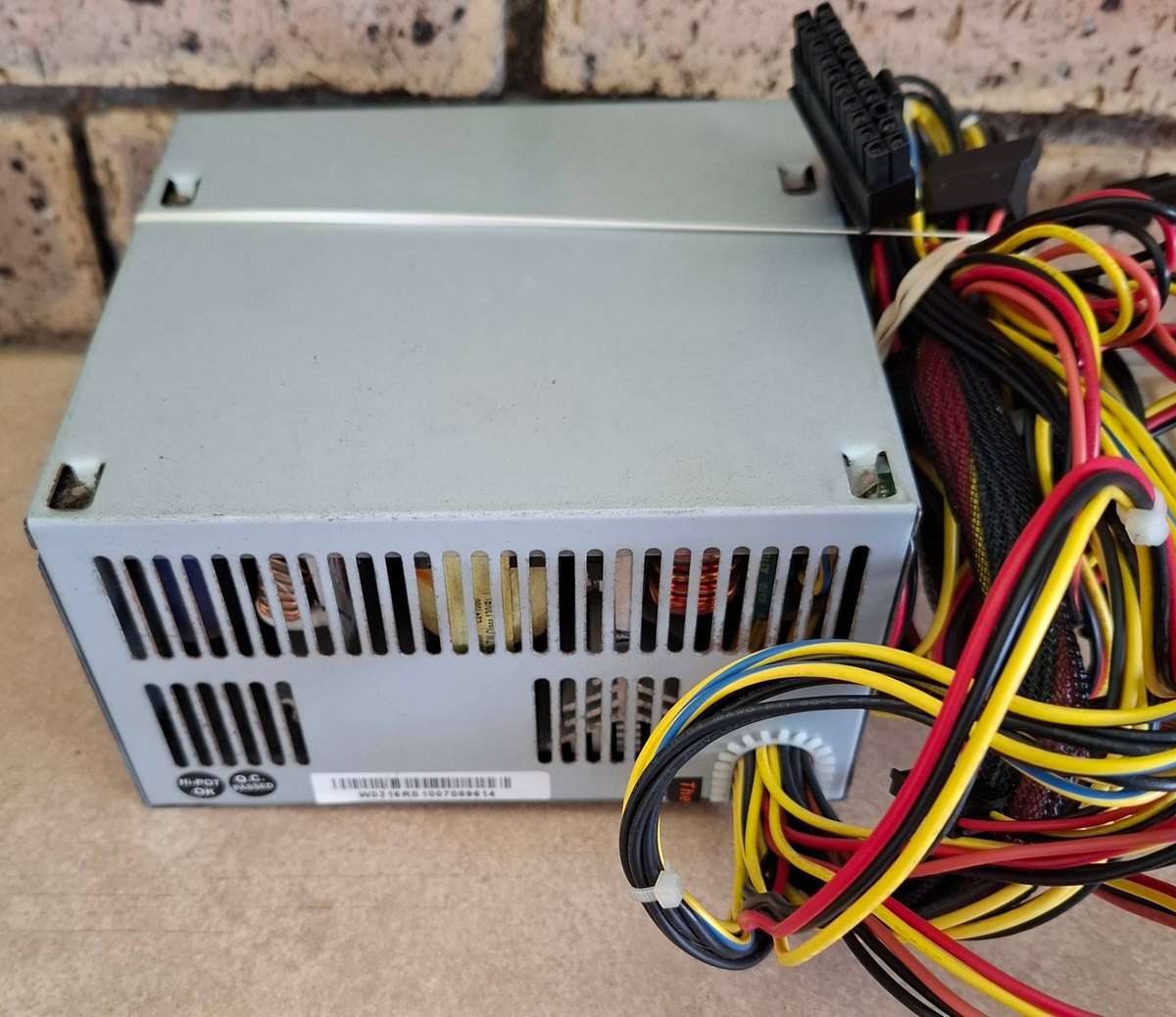 Thermaltake 400Watt Desktop Computer Power Supply