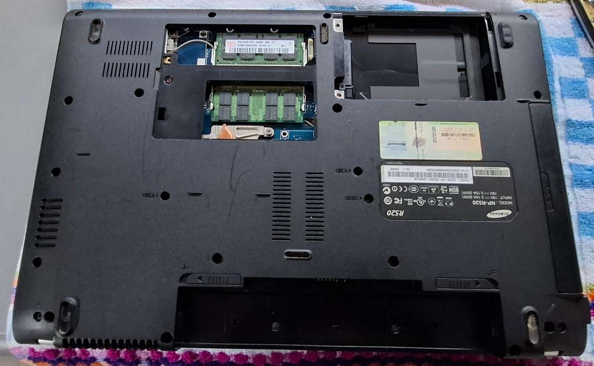 Samsung R520 Laptop Bargain For Parts