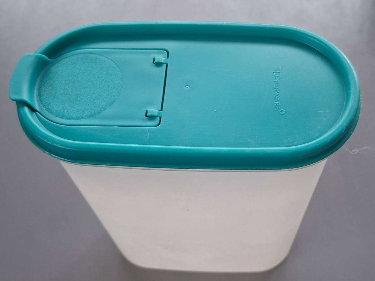 Tupperware 2.3 Litre Storage Container No 4