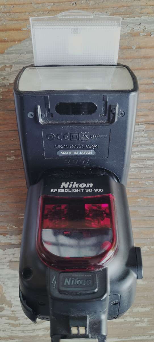 Vintage Nikon SB 900 flashlight - with booklets (MC15)