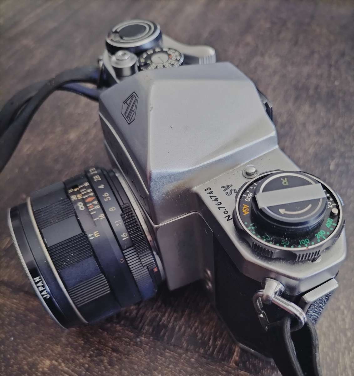 Pentax SV camera with Super Takumar lens and meter(MD19)