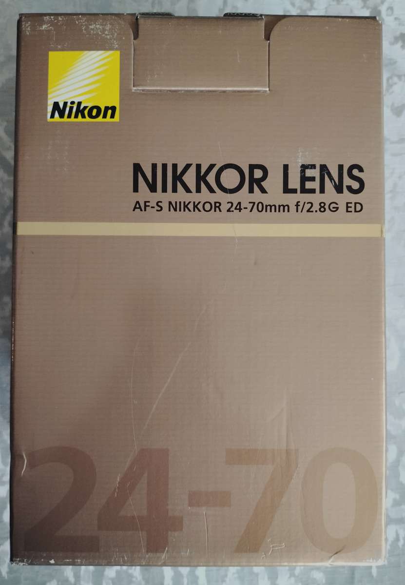 Vintage Nikon lens - AF S 24-70mm f2.8 G ED (MC6)