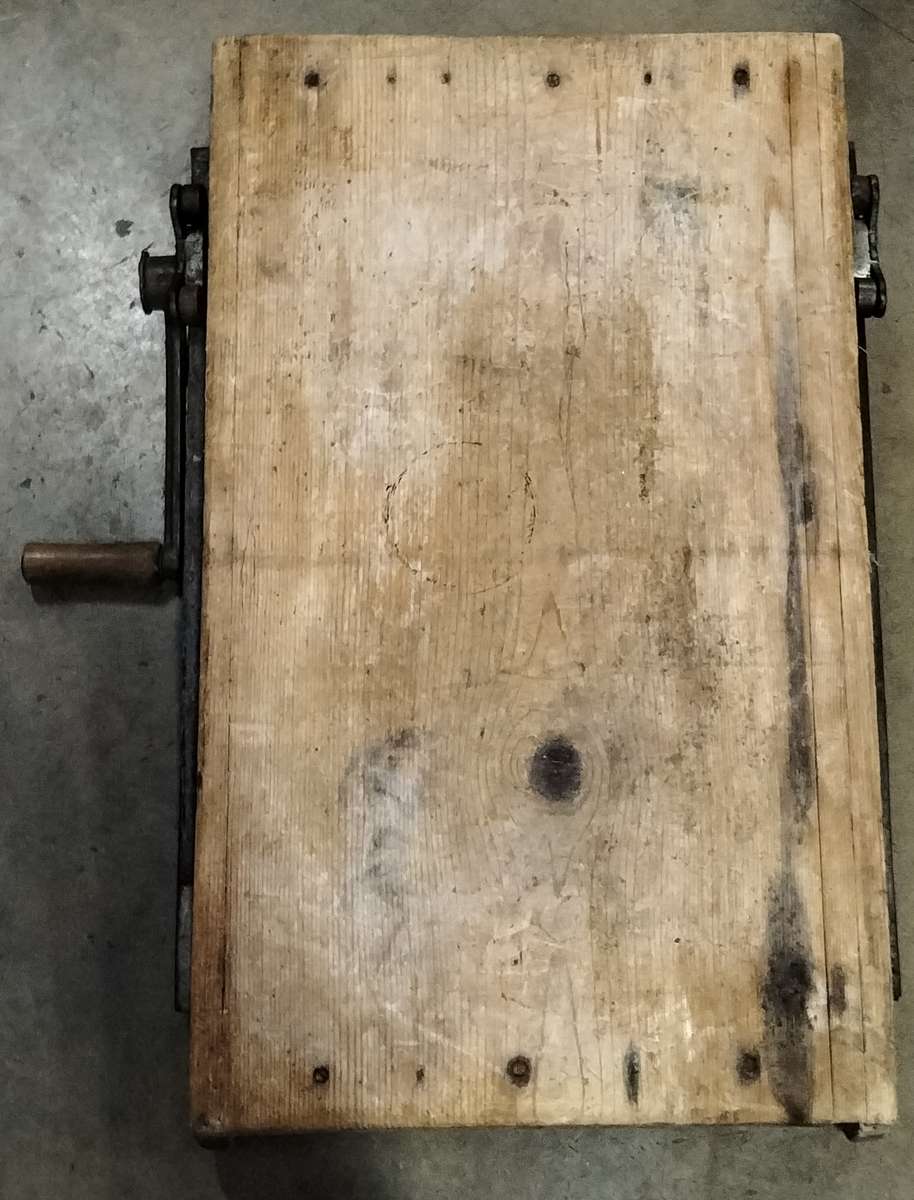 Vintage butter roller (80 x 50cm)