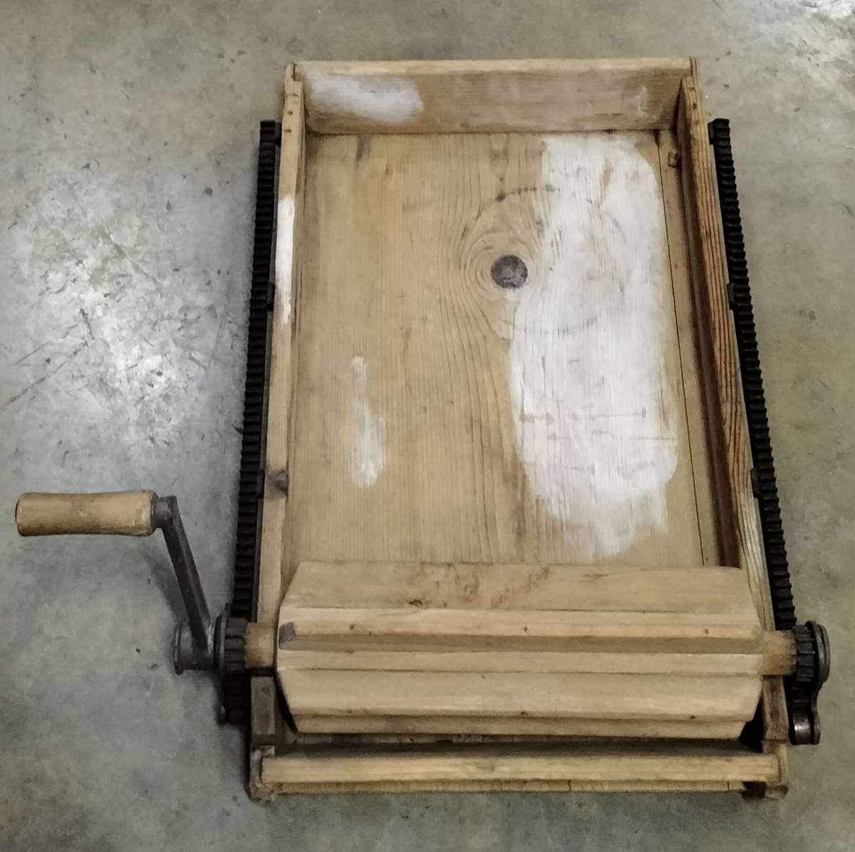 Vintage butter roller (80 x 50cm)