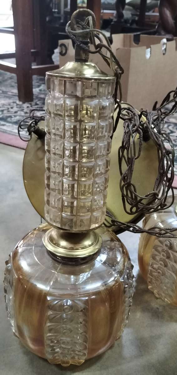 Exquisite vintage lamp shade - tiered mount