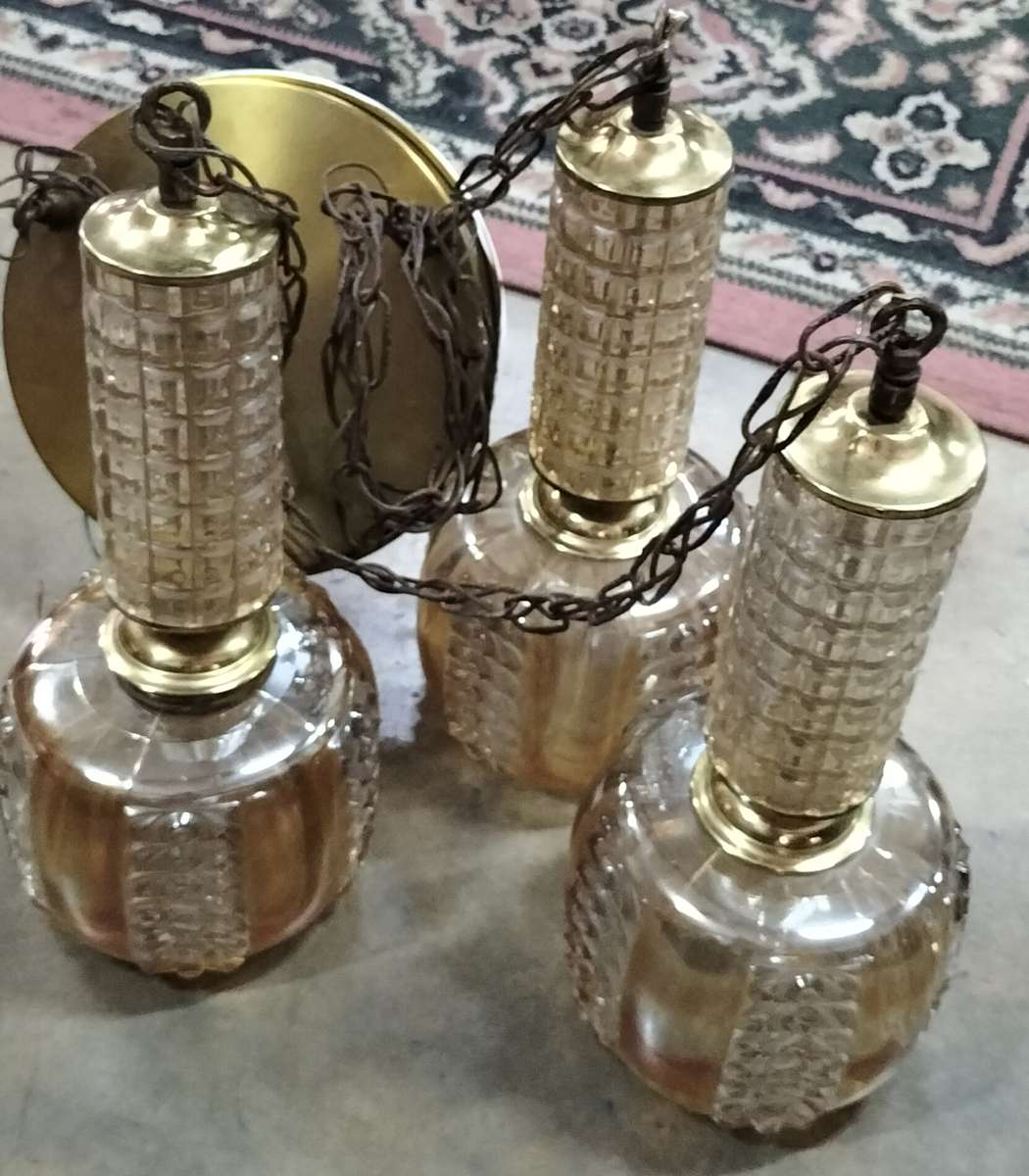 Exquisite vintage lamp shade - tiered mount