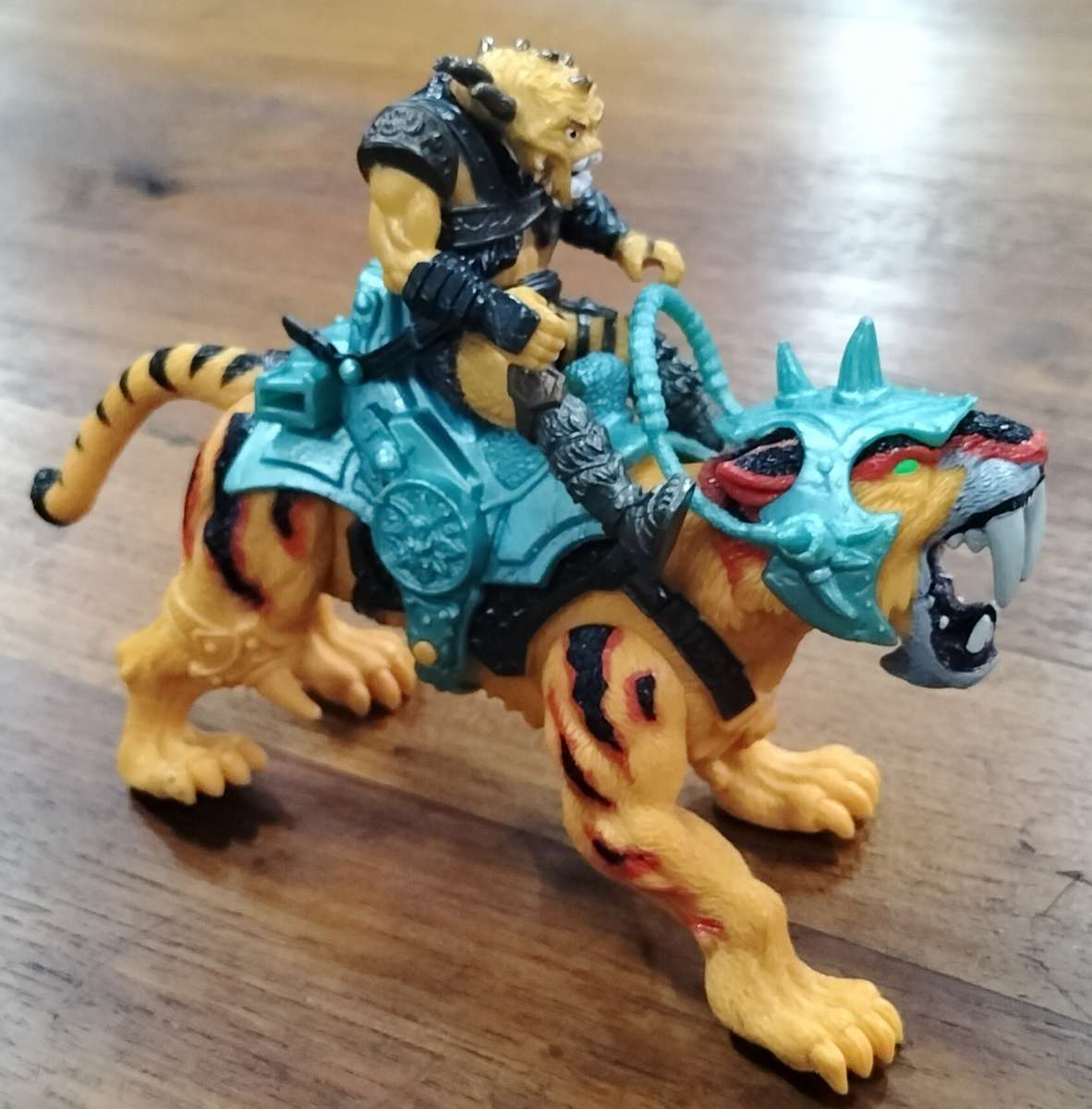 Vintage toy - seems like a MOTU knock-off