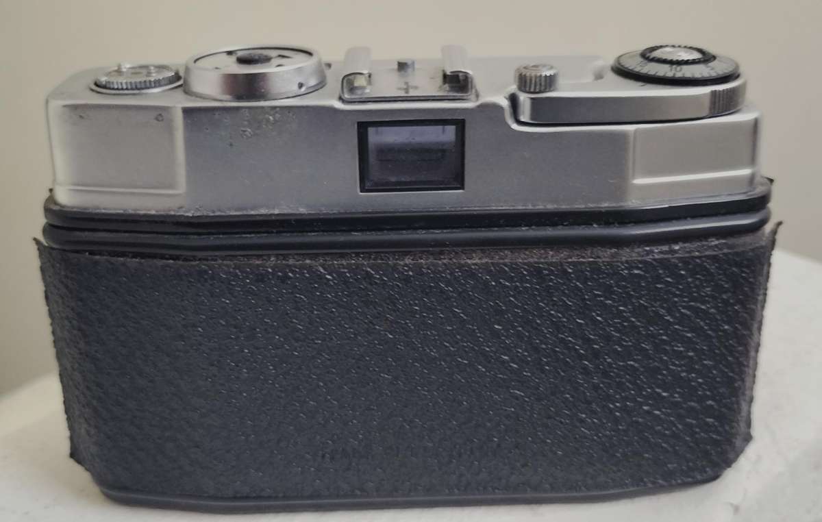 Vintage Dacora Super Dignette 35mm SLR camera (with minor issues)