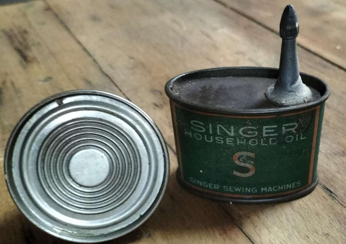 Vintage oil cans - small - Brother and Singer (2 cans)