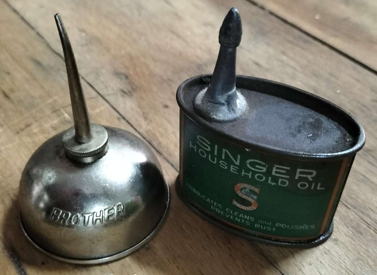 Vintage oil cans - small - Brother and Singer (2 cans)