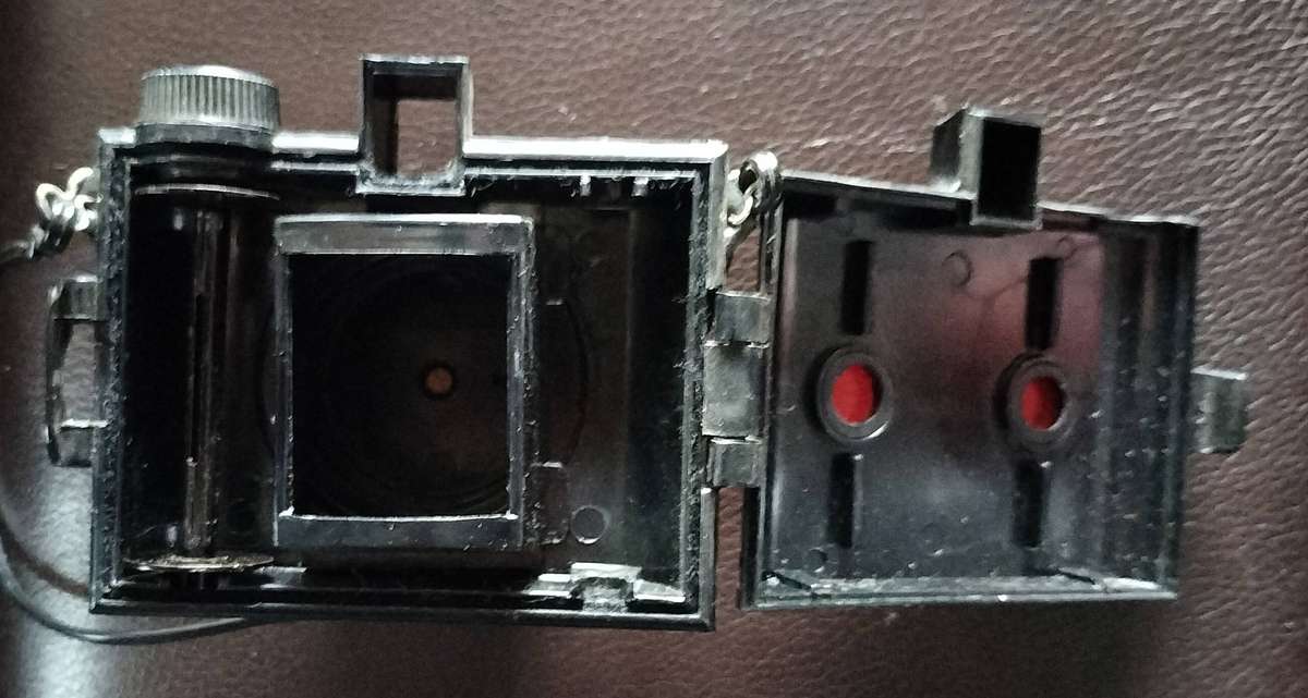 Vintage Plastic Empire Baby Camera