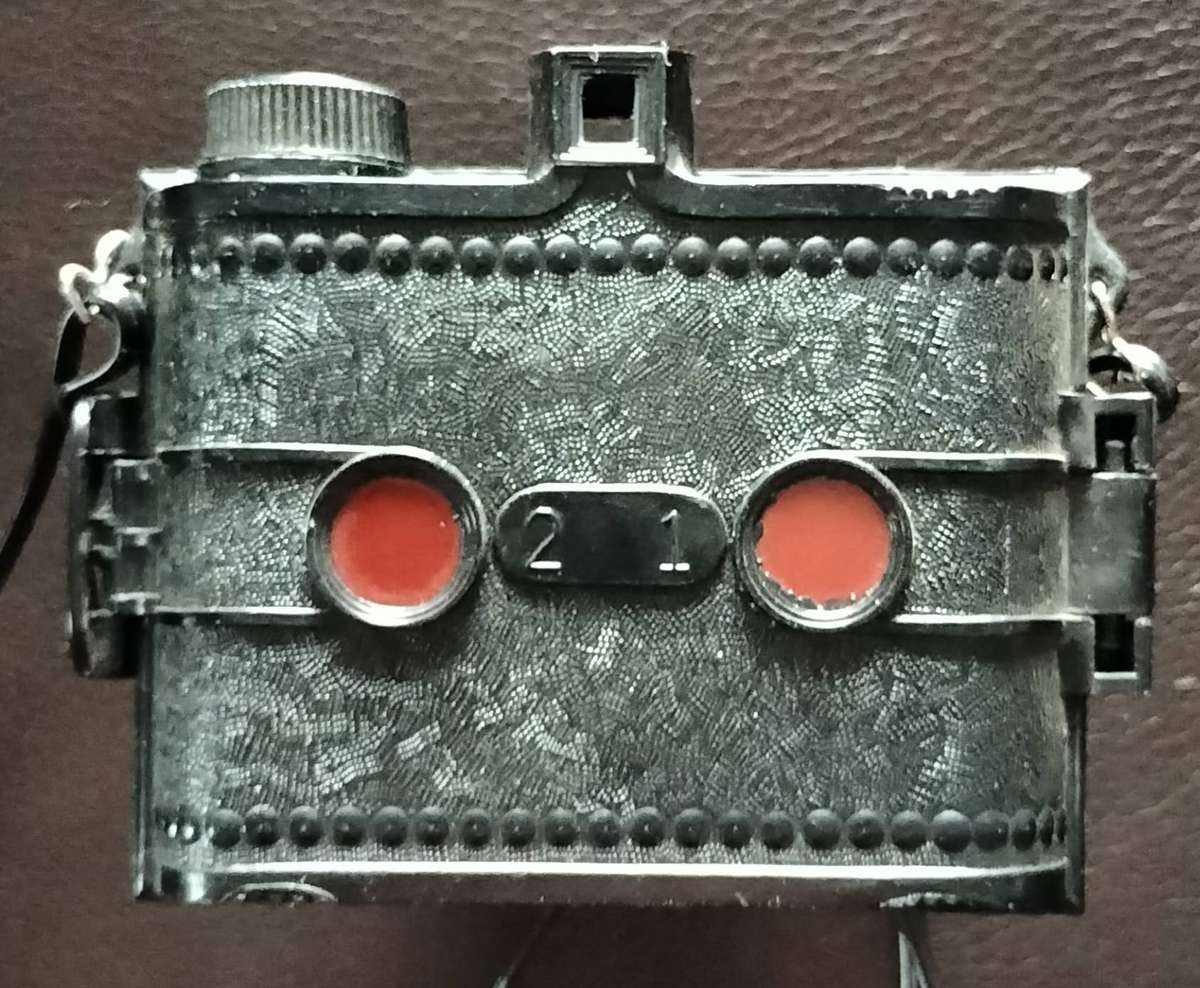 Vintage Plastic Empire Baby Camera