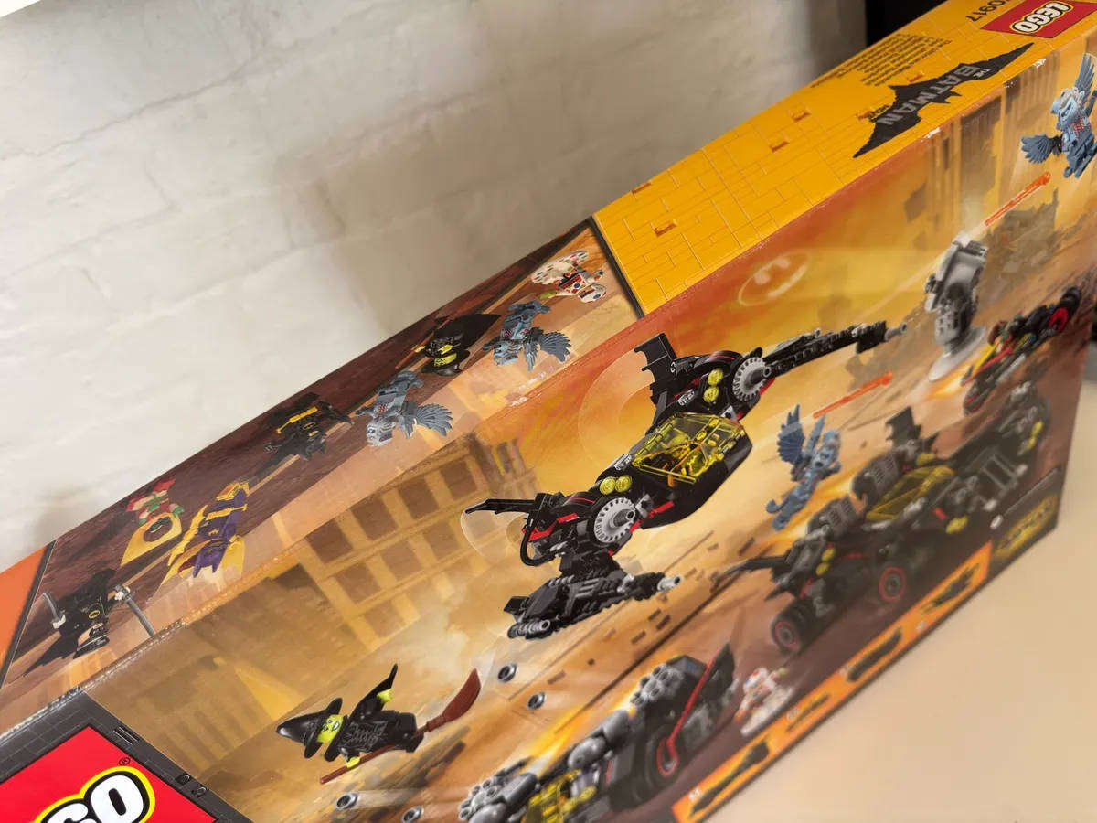 LEGO BatMan - The Ultimate Batmobile - 70917 - Sealed New