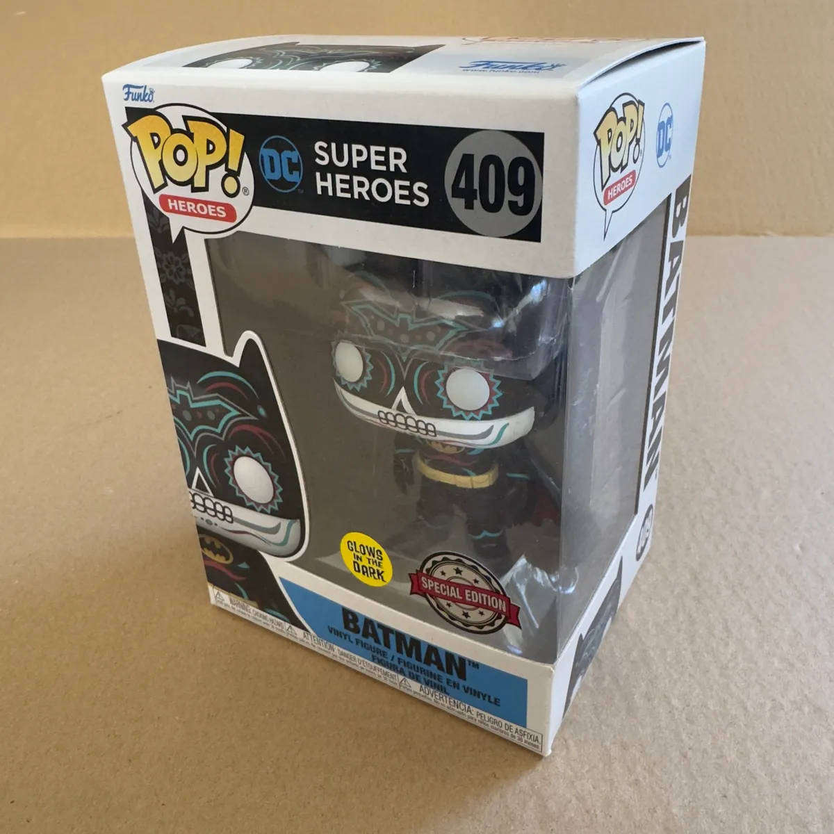 FUNKO POP! 409 Batman: Día de los DC (Chase) - Special Edition Glow in the Dark - New in Box