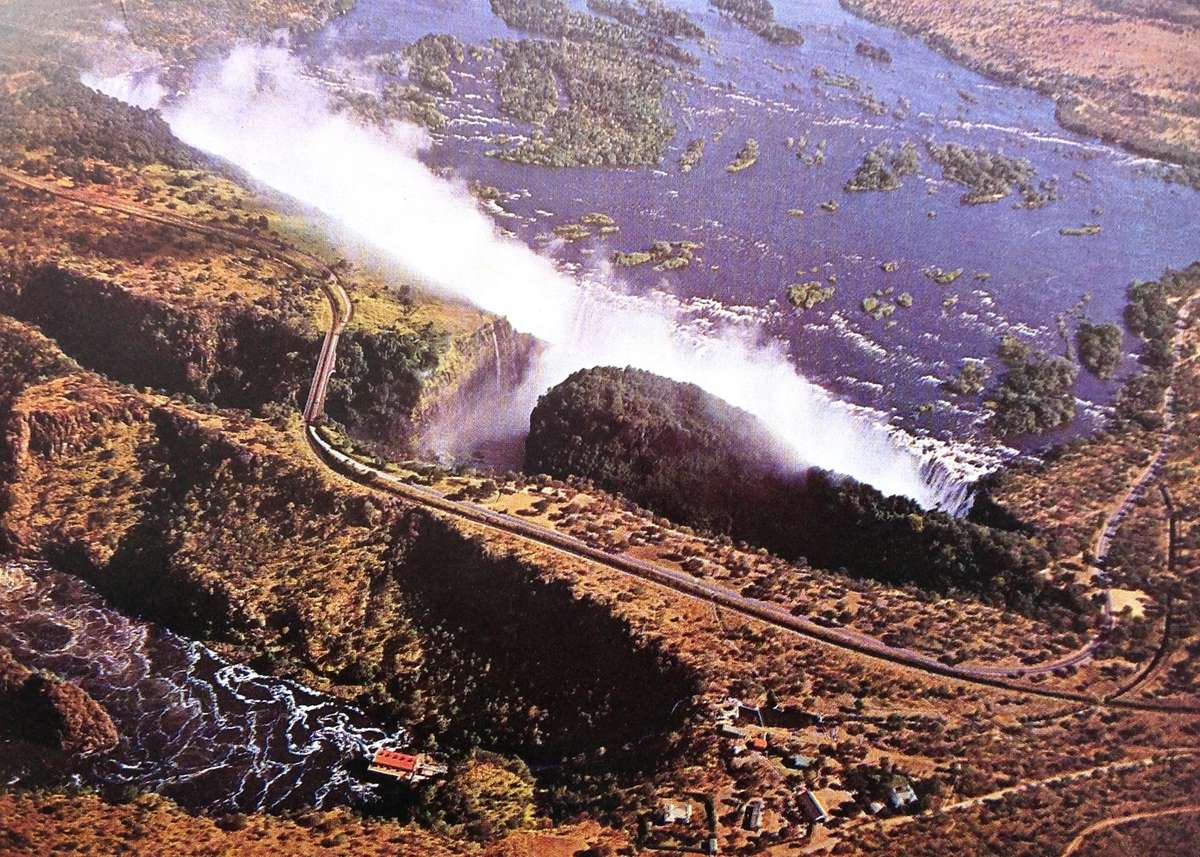 Pictorial Rhodesia - written by Norna Edwards